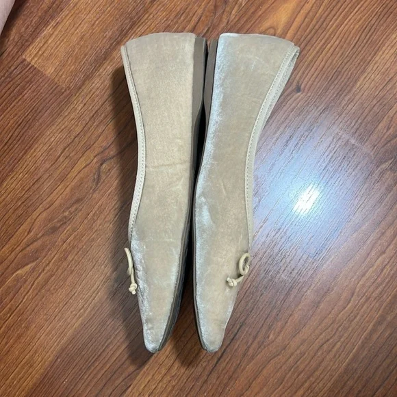 Birdies Size 7.5 Goldfinch Flats in Champagne Velvet Bow Detail Classic - Picture 4 of 9